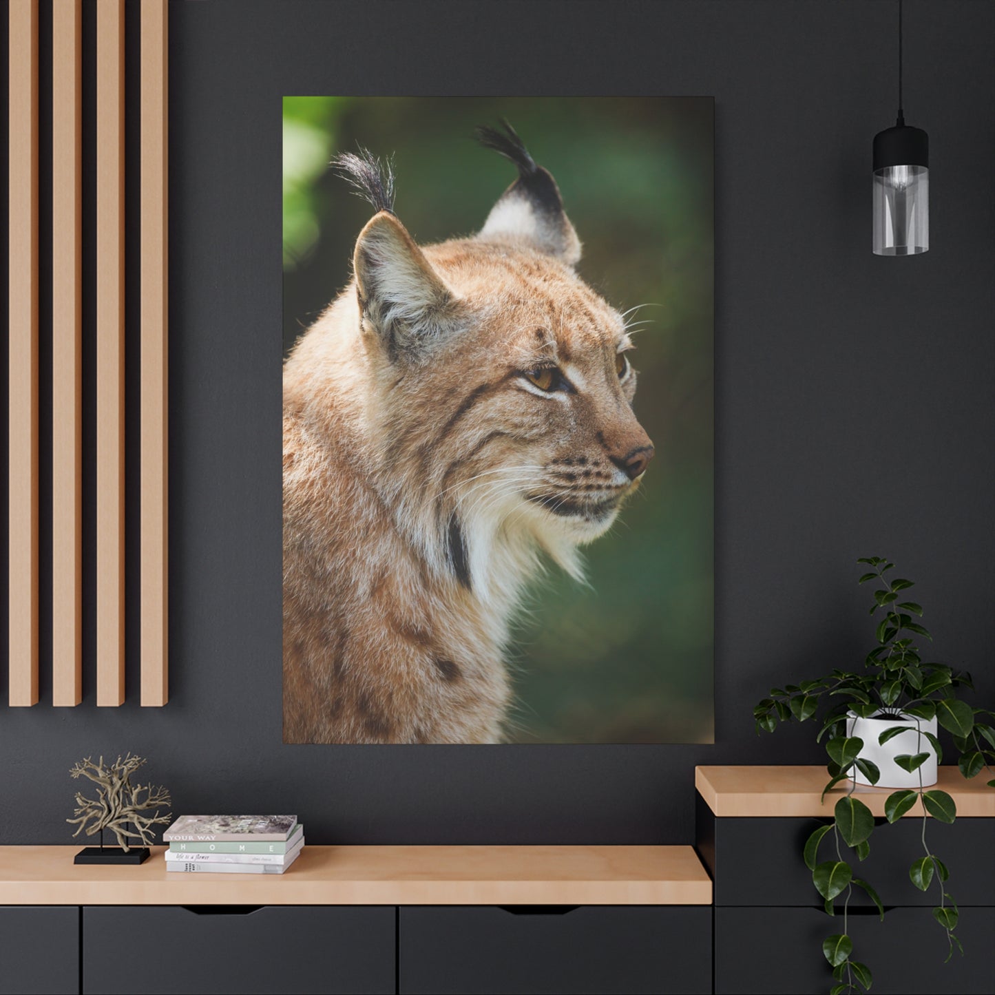 Majestic Lynx Canvas Wall Art– Masterpiece for Nature Lovers