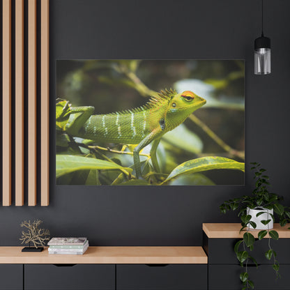 Emerald Green Lizard Canvas Wall Art – Exotic Wildlife Print for Modern Nature Decor