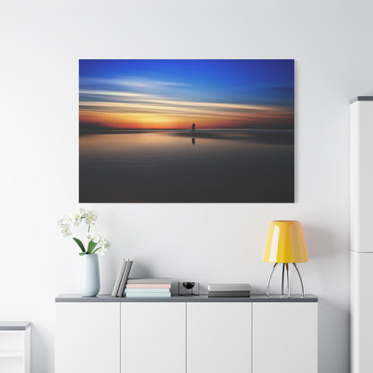 Silhouette Serenity – Beach Sunset Moment