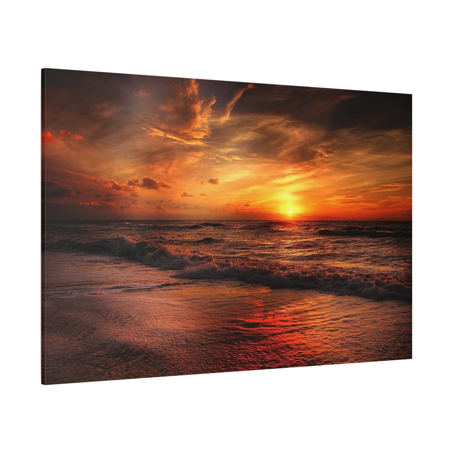 Tranquil Sunset Over Ocean Waves – Serene Beachscape