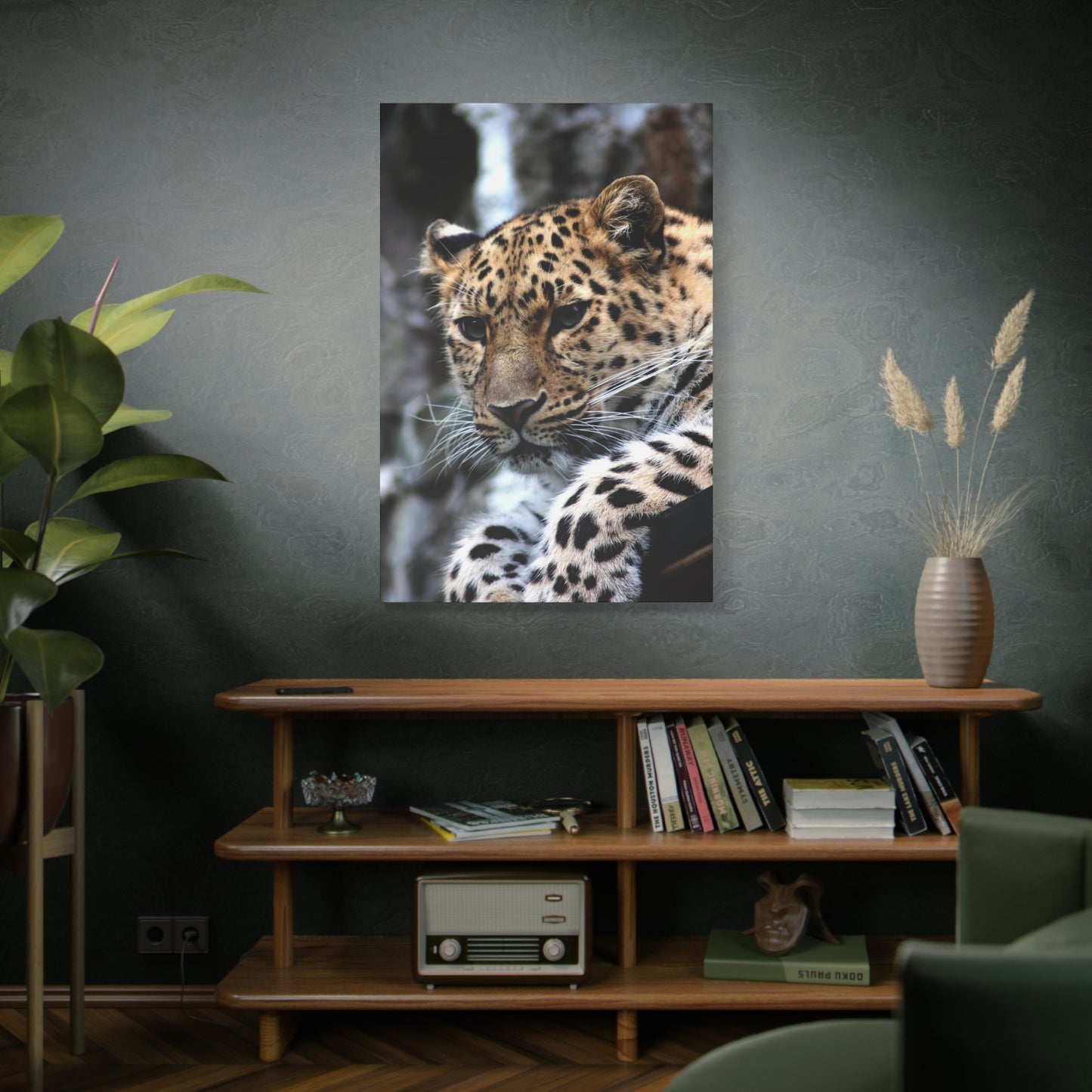 Majestic Cheetah Canvas Wall Art – A Tribute to Grace and Speed