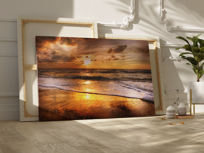 Golden Horizon – Tranquil Sunset Over the Shore