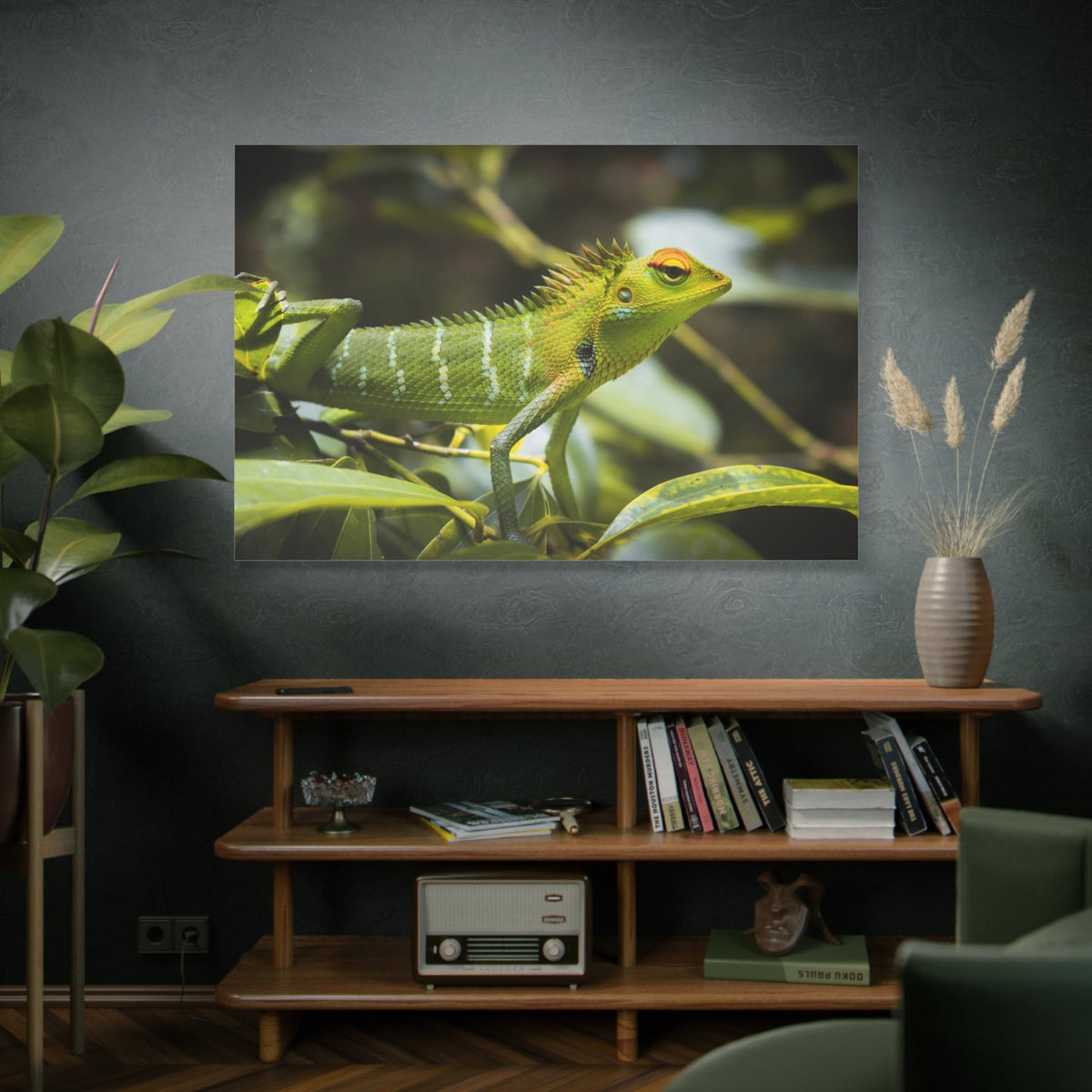 Emerald Green Lizard Canvas Wall Art – Exotic Wildlife Print for Modern Nature Decor - ART OF ROYALS