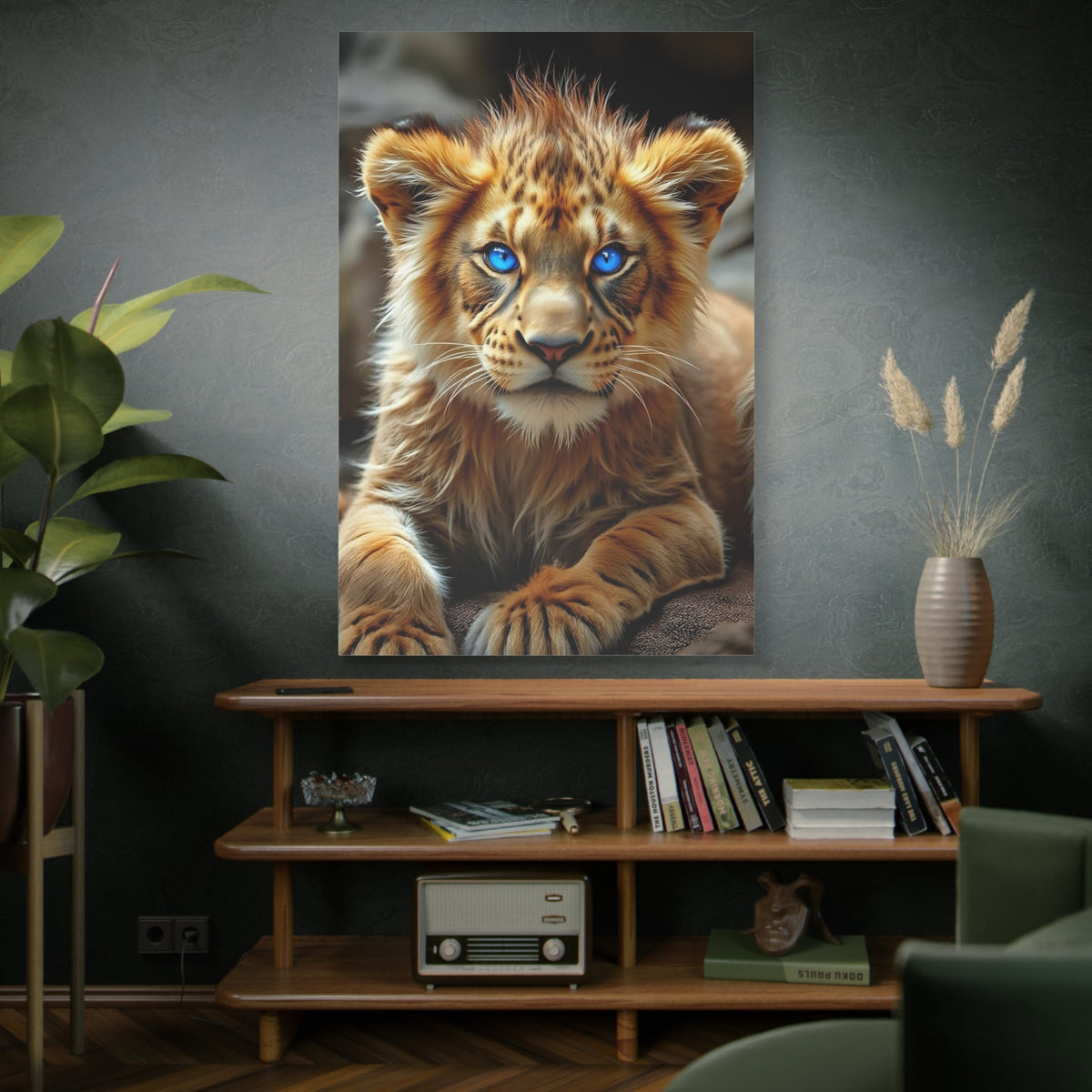 Golden Glow – The Eyes of the Wild - ART OF ROYALS