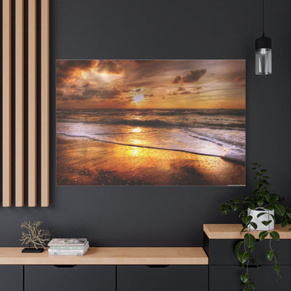 Golden Horizon – Tranquil Sunset Over the Shore - ART OF ROYALS