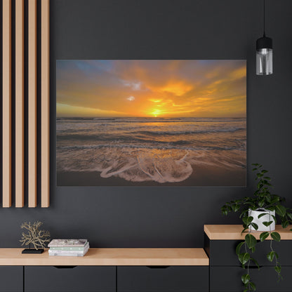 Golden Sunset Over Ocean Waves – Serene Beachscape - ART OF ROYALS