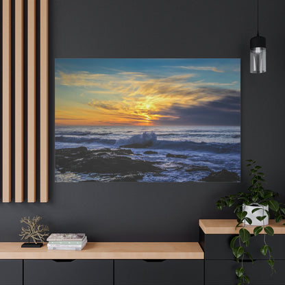 Golden Sunset Over Tranquil Beach – Nature’s Serenity - ART OF ROYALS