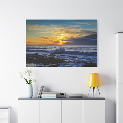 Golden Sunset Over Tranquil Beach – Nature’s Serenity - ART OF ROYALS