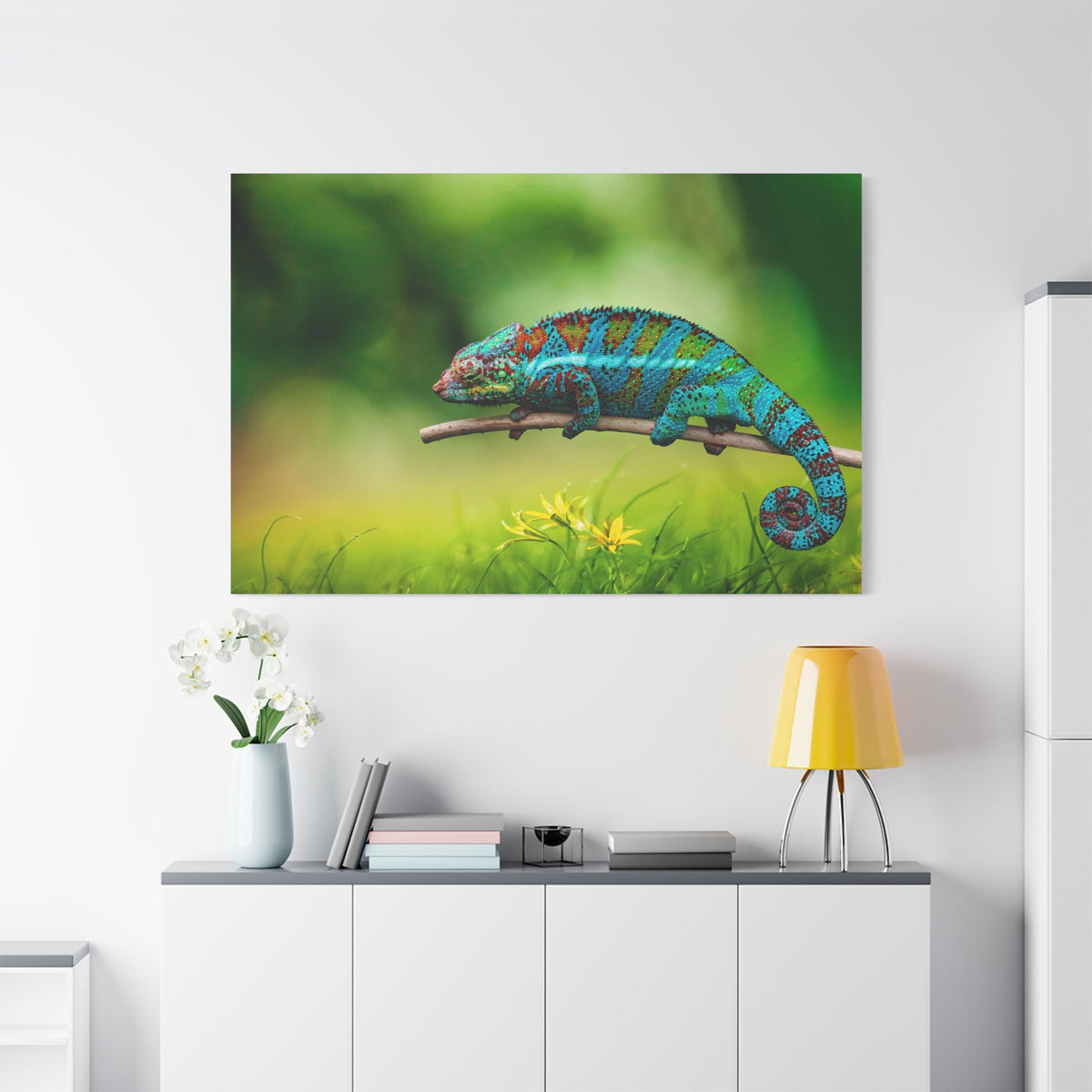Serene Chameleon Canvas Wall Art – Luxury Exotic Reptile Wildlife Canvas Print for Nature-Inspired Interiors - ART OF ROYALS