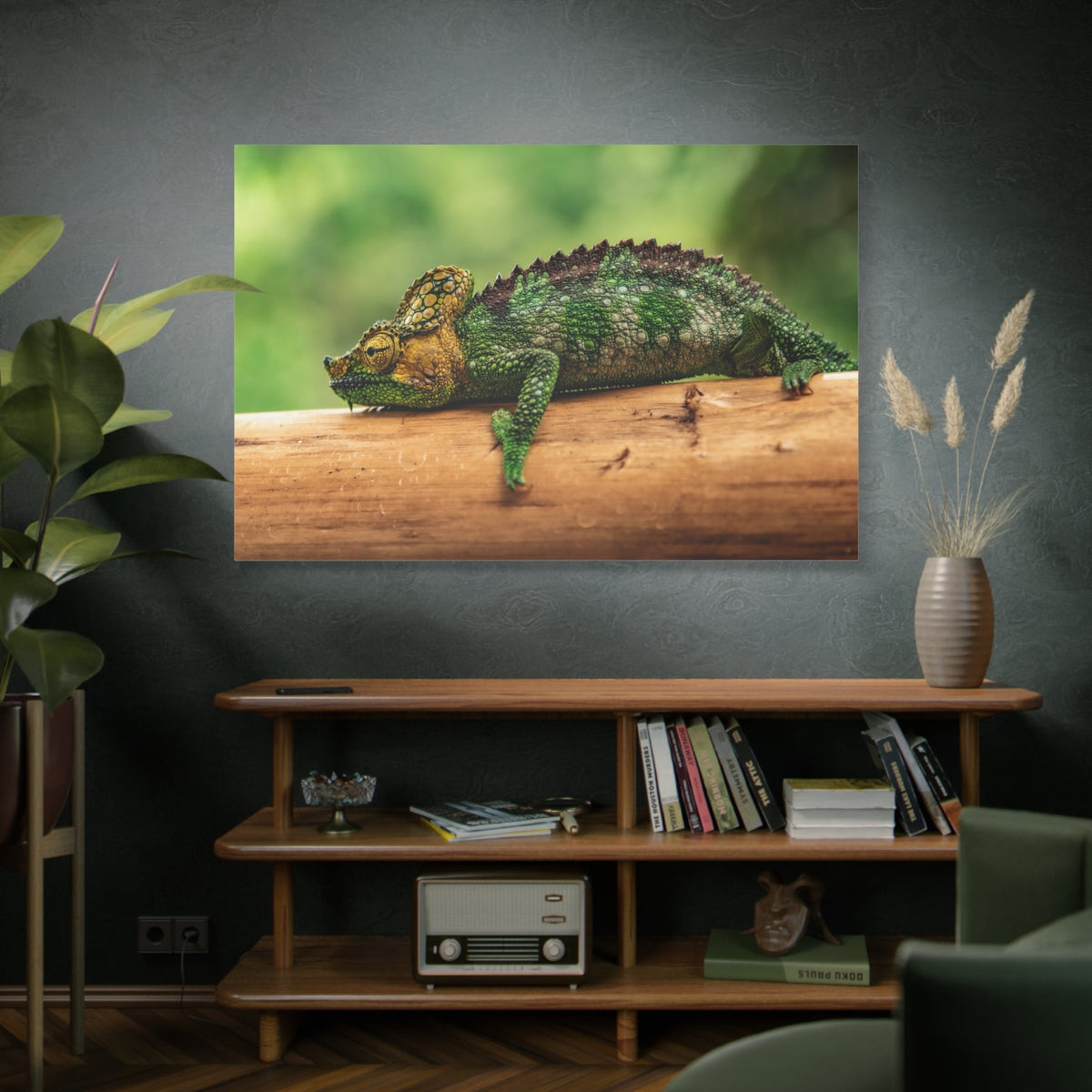 Vivid Chameleon Canvas Wall Art – Exotic Wildlife Print for Bold Nature-Inspired Decor - ART OF ROYALS